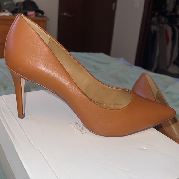 Brown Heels - Picture 2 of 4